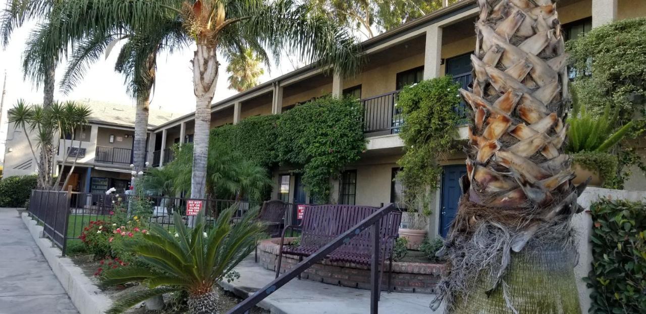 Sierra Crossing Motel Bloomington Exterior foto